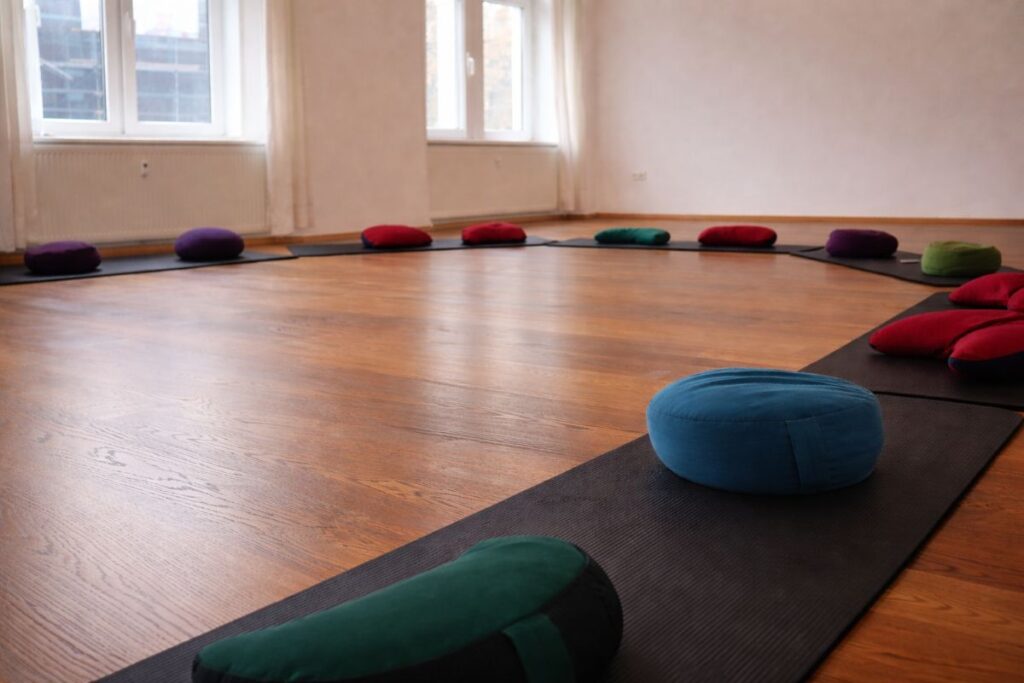 Ruhiger Seminarraum für Tantra